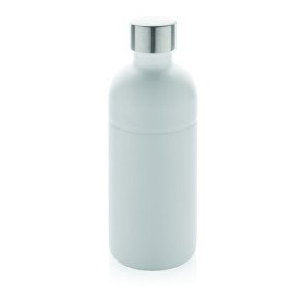 Botella carbonatada reciclada